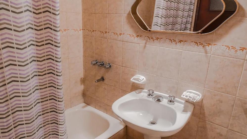 Crystal Hotel Салта Екстериор снимка